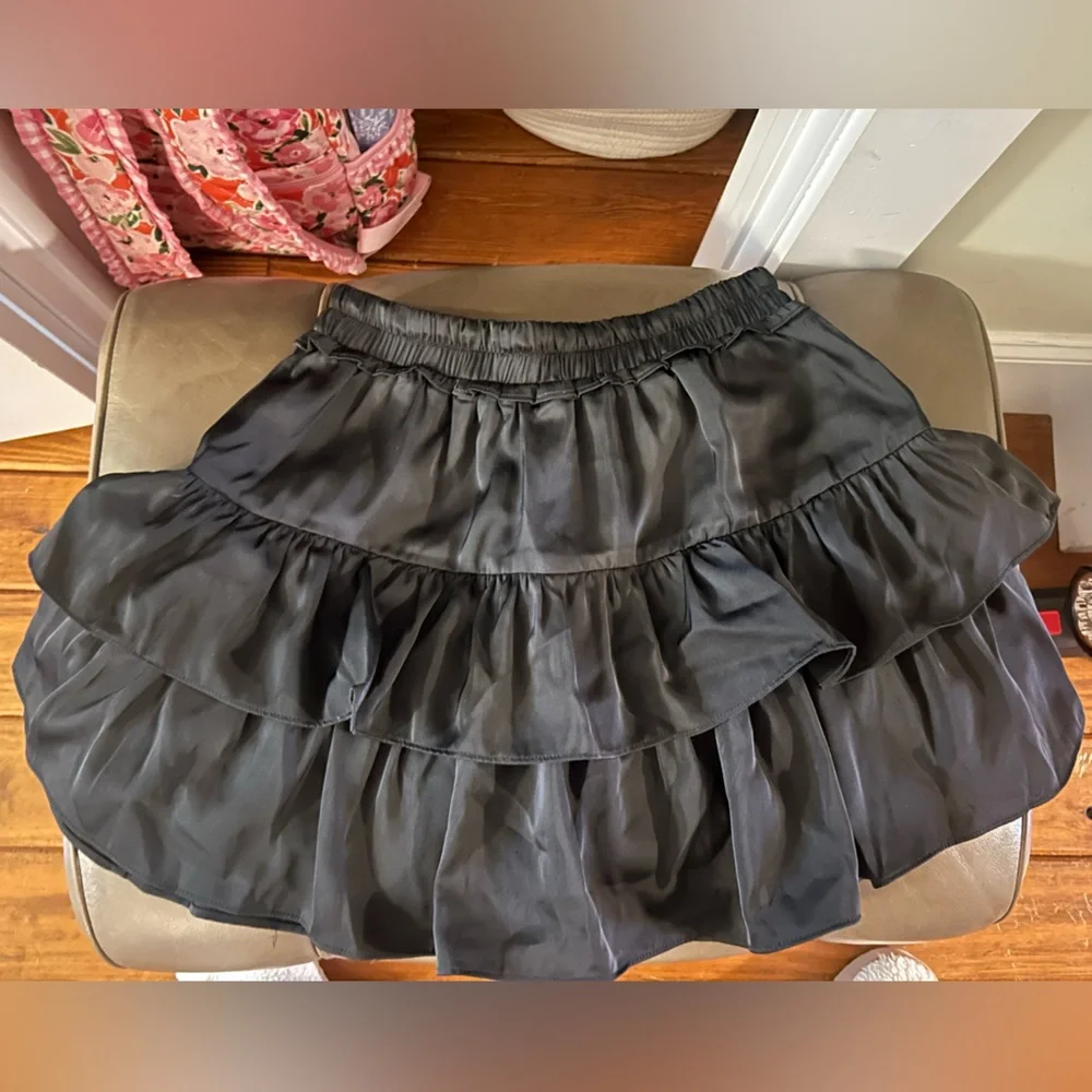 Entro Black Ruffled Mini Skirt - Picture 2 of 3